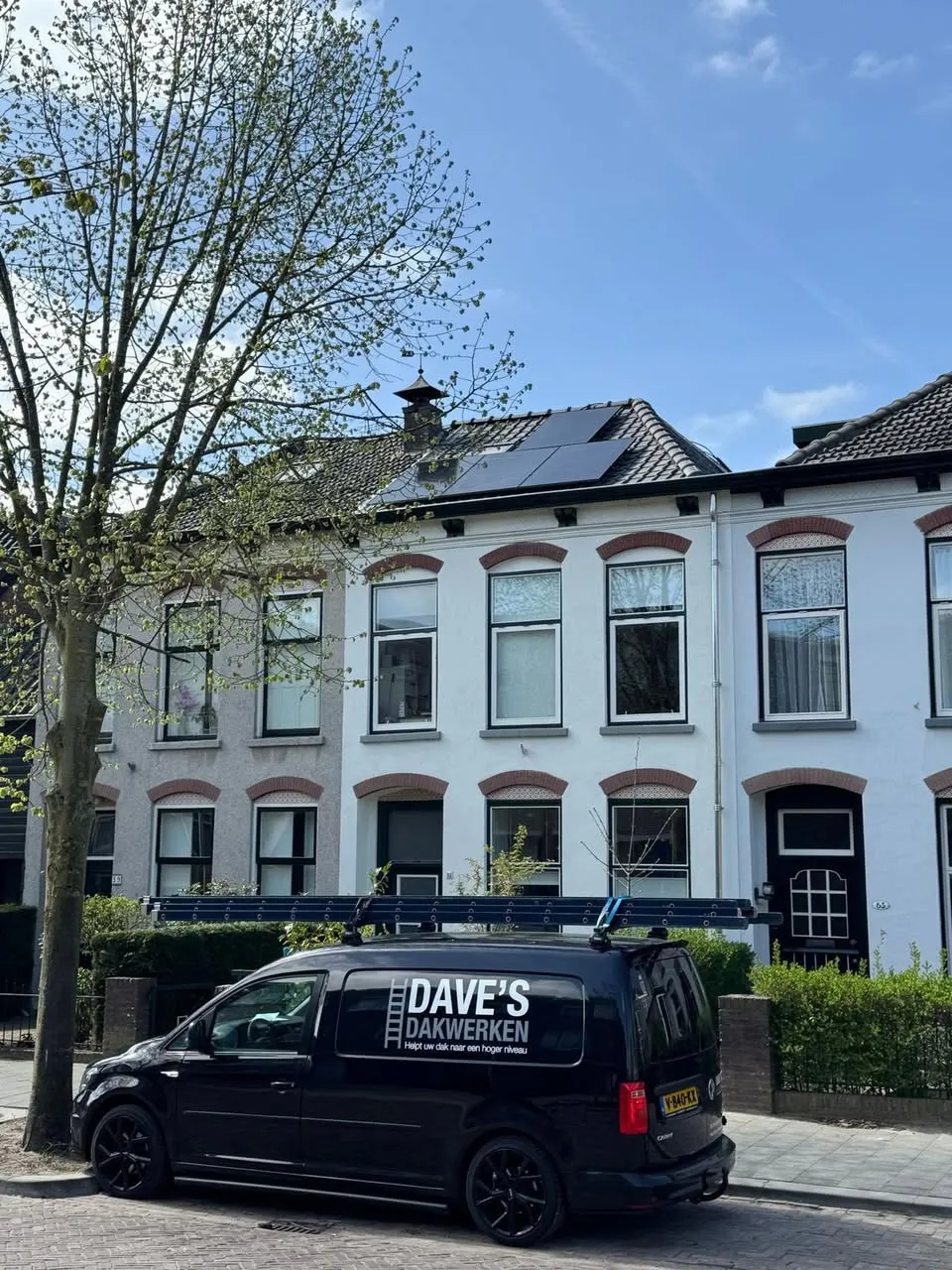 Pannendak vervangen, zinken goten en zinken plat dak in Alphen aan den Rijn