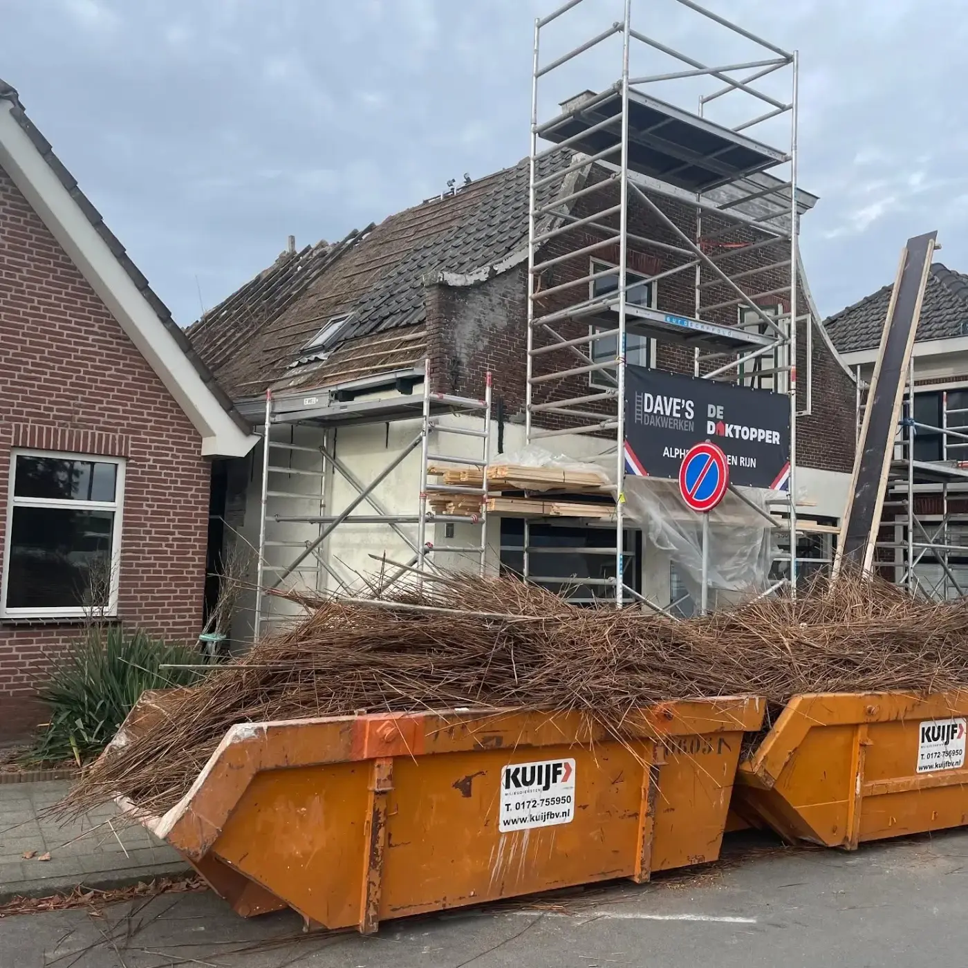 Compleet dak vervangen bij woning uit 1890 in Leimuiden, foto 1
